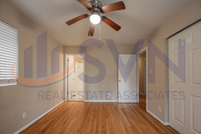 Building Photo - Charming Brick Ranch on a Spacious, Wooded Lot!