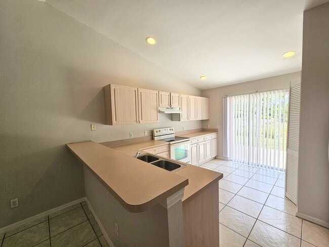 Building Photo - 3BR/2BA for $1,425 — plus get 2 weeks free rent!