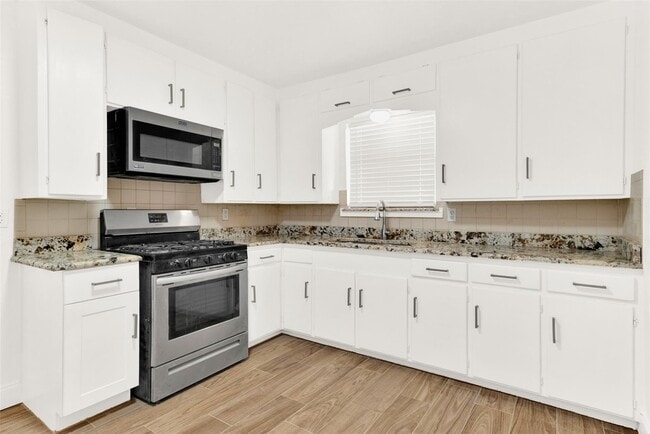 Building Photo - 9724 Windburn Dr