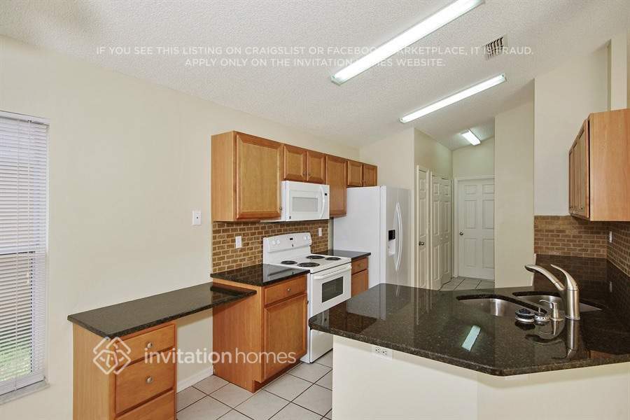Building Photo - 5583 Elizabeth Rose Square