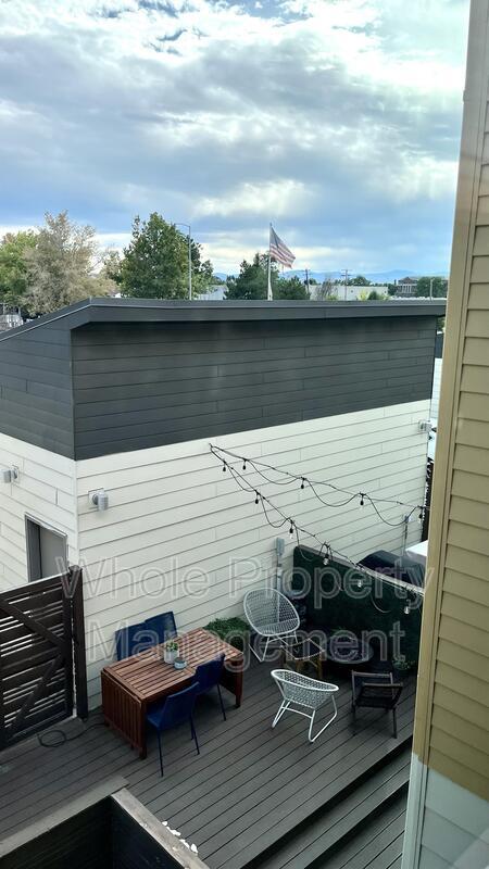 Building Photo - 2870 W Parkside Pl