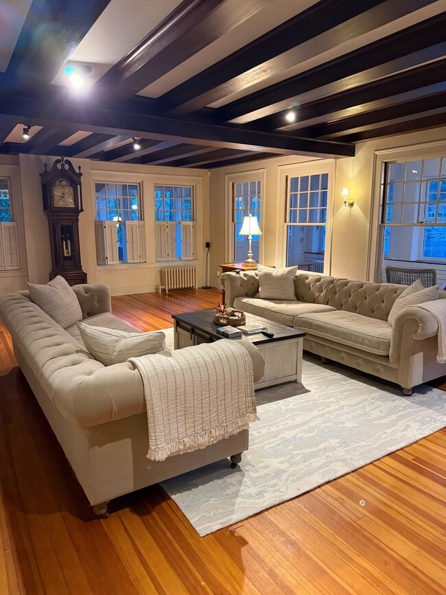 Building Photo - 15 Lake Ave