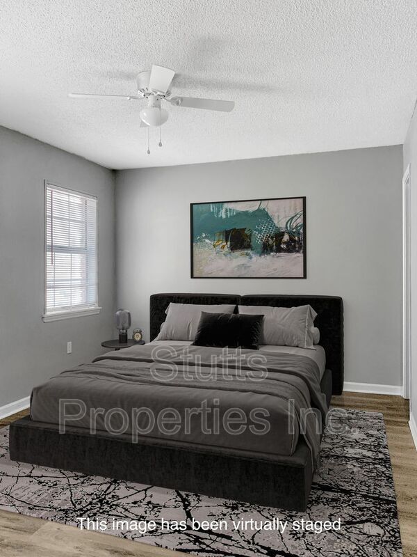 Building Photo - Fountainbleu Apartment II