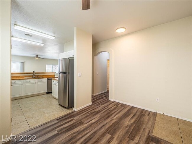 Building Photo - 8831 Roping Rodeo Ave