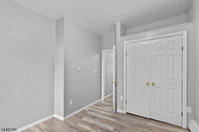 Building Photo - 9 E Monroe St