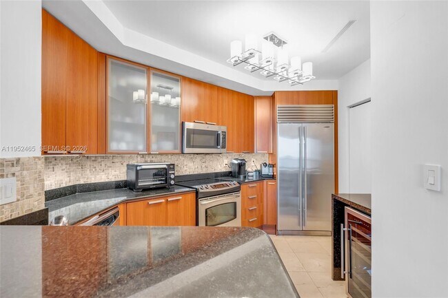 Building Photo - 16699 Collins Ave