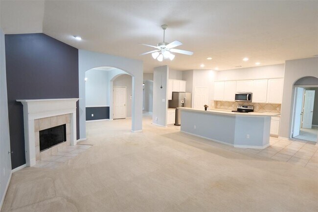 Building Photo - 24403 Lanning Dr