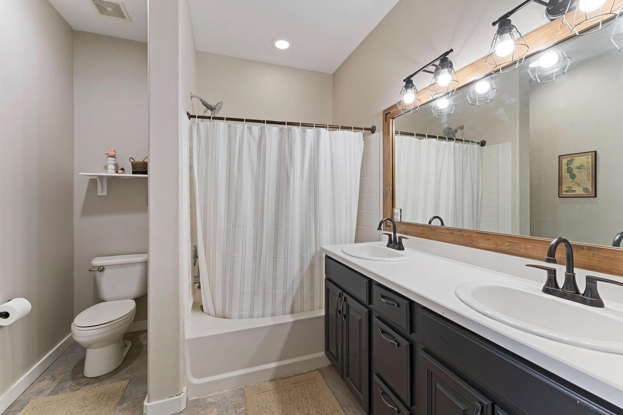 Building Photo - 1546 W 110 N