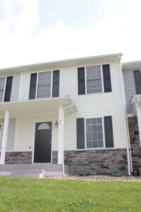 Building Photo - 2 Master Suite Townhome for Rent