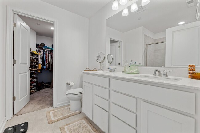 Building Photo - New Construction Charmer in Fairview