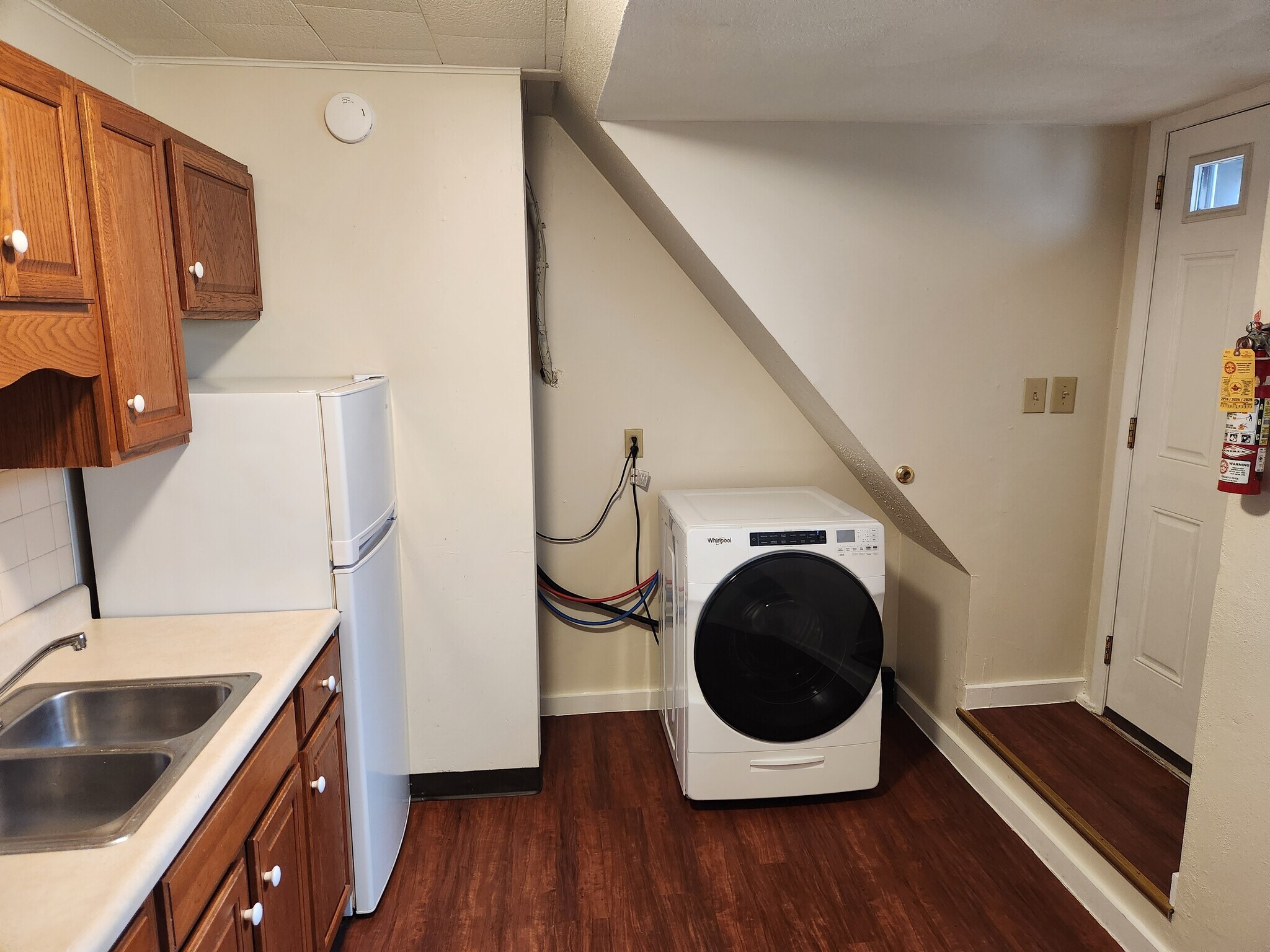 Washer/Dryer Combo - 138 Main St