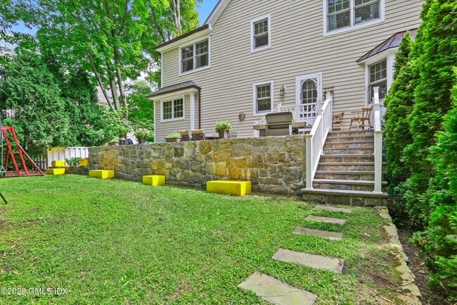 Building Photo - 80 Brookside Dr