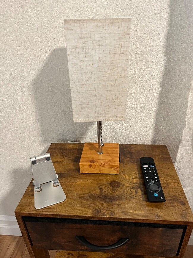 Building Photo - 3201 SW Sherwood Pl