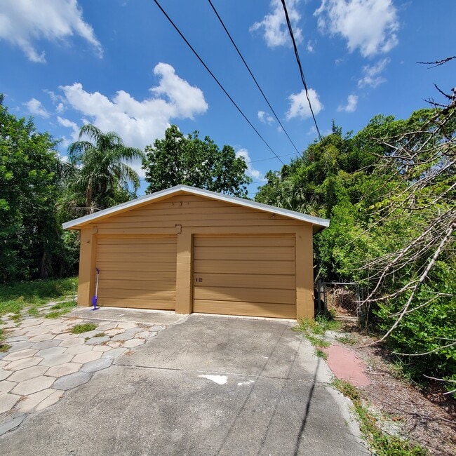 Building Photo - 1735 25th St S