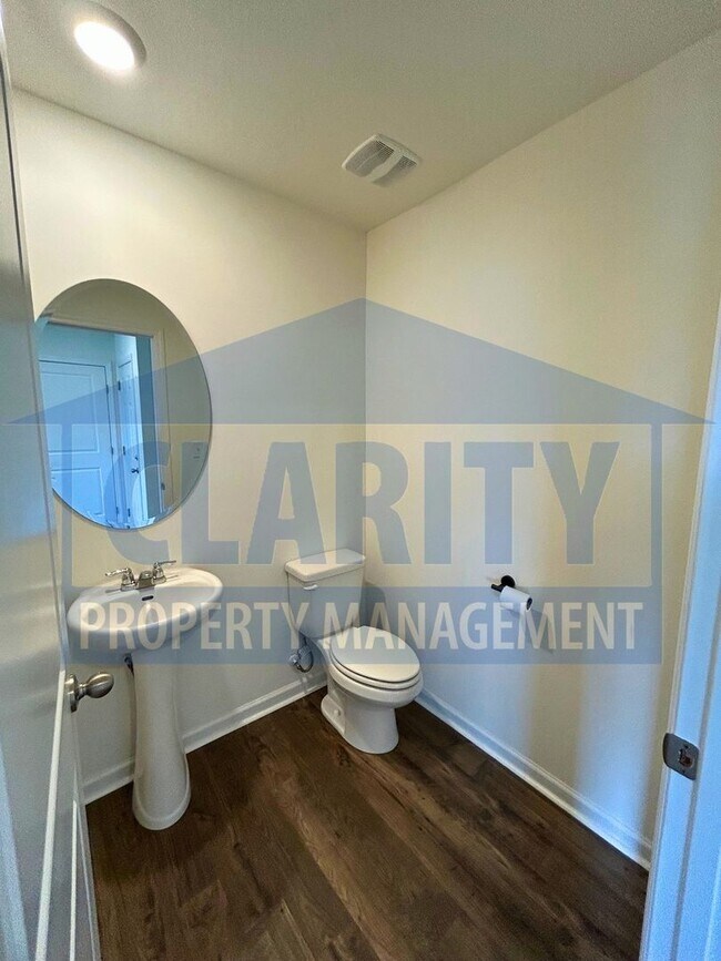 Building Photo - 1471 Housley Dr