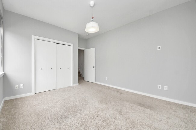 Building Photo - 1014 Montrose Blvd