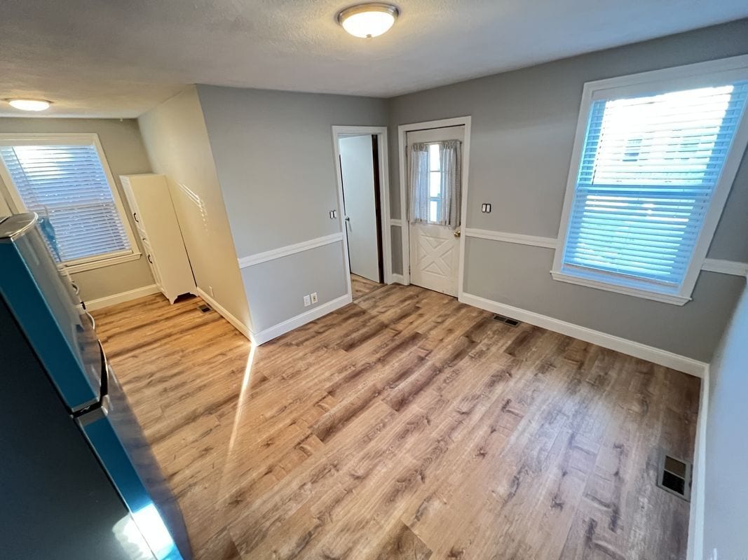 Building Photo - 1 Mill St Ct