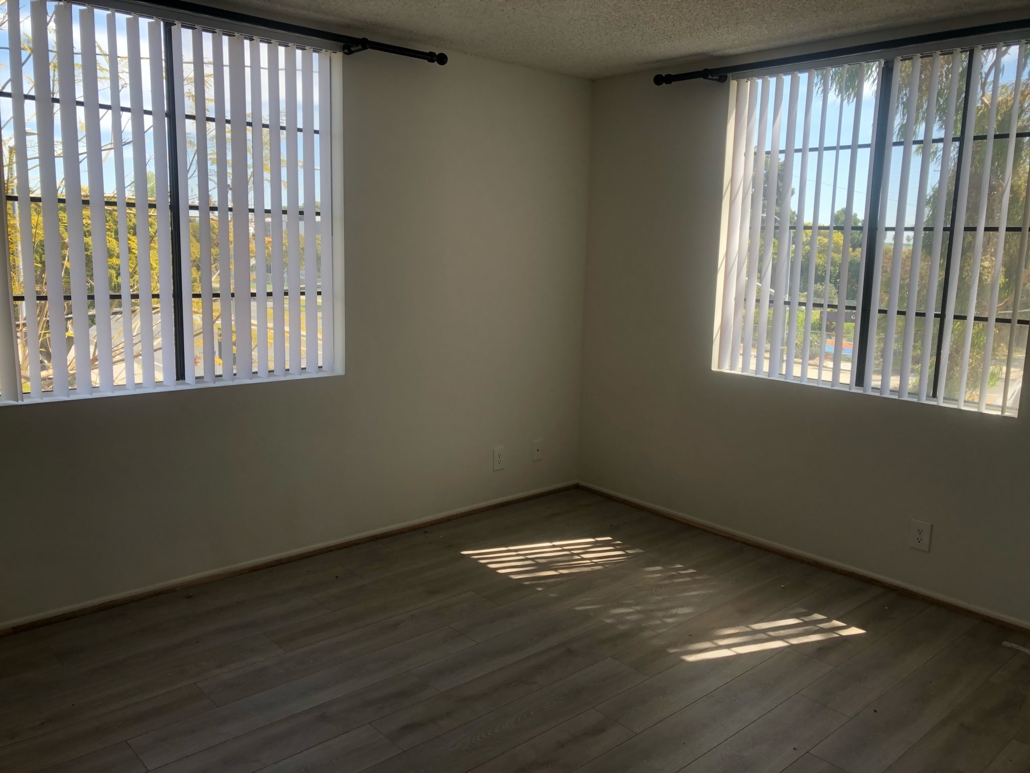 Building Photo - 1621 Venice Blvd