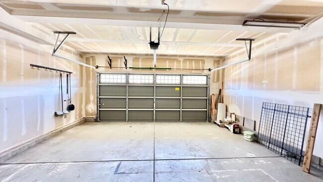 Building Photo - Wonderful & Updated Two-Story in the Quiet and Peaceful Wanis View Estates Community of Oceanside!