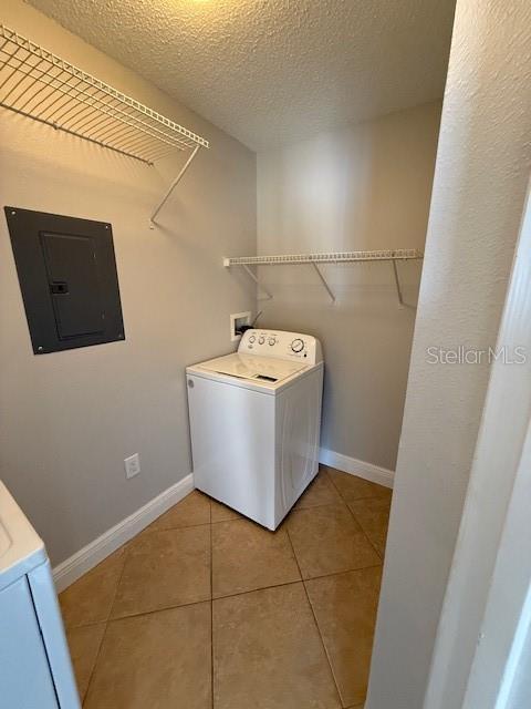 Building Photo - 1989 Summer Club Dr