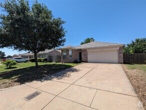 Building Photo - 6367 Stonewater Bend Trail