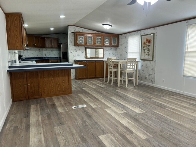 Building Photo - Charming 3 Bed, 2 Bath Home in Prairieville!