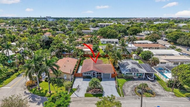 Building Photo - 2407 NE 17th Terrace