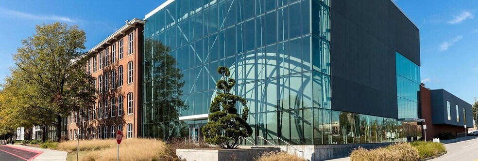 Building Photo - 122 Sidney Walk Ln