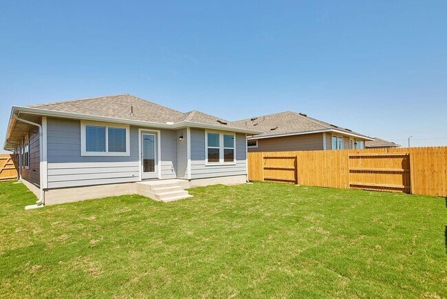 Building Photo - 303 Trailside Ln