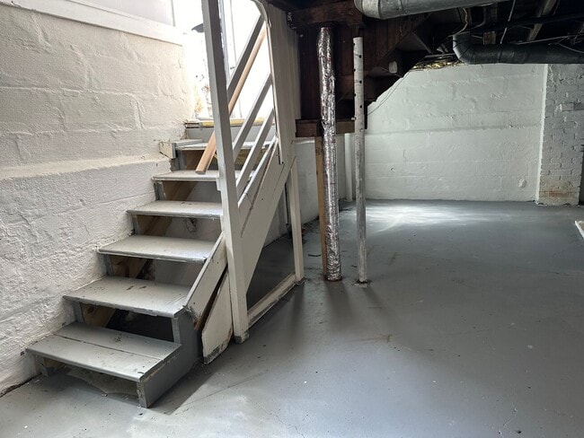 Building Photo - YOU WILL LOVE THIS HOME . CALL NOW FOR APPOINTMENT !!!