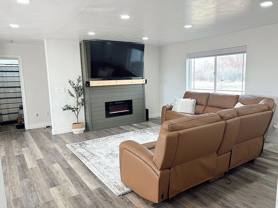 Building Photo - 627 W 2000 N