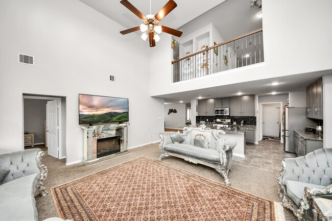 Building Photo - 2918 Silverhorn Ln
