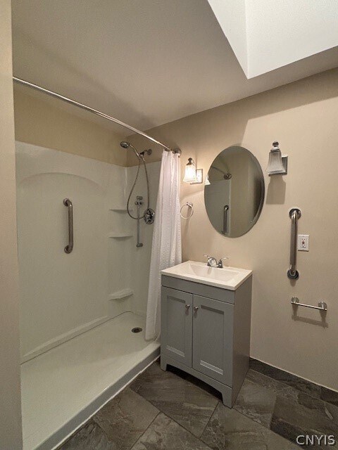 Building Photo - 7420 Mapleview Rd