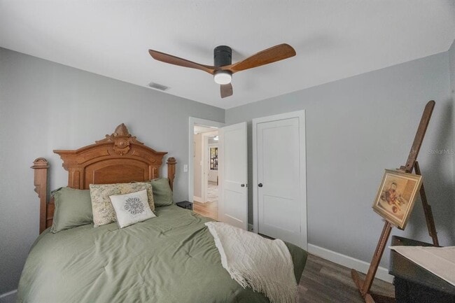 Building Photo - 1010 E Fern St