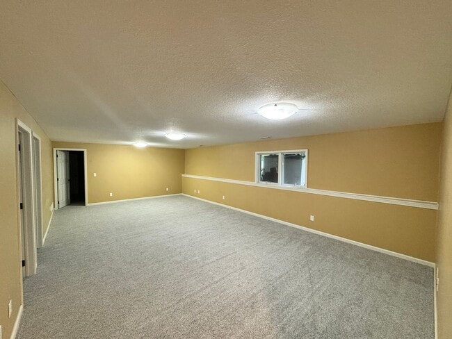 Building Photo - Welcome Home – Spacious East Side Living w...