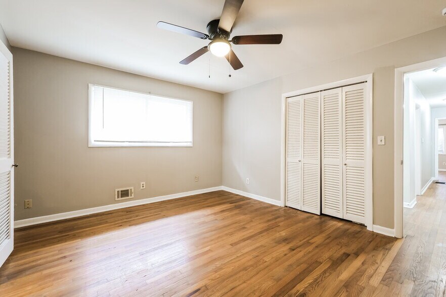 Building Photo - 2076 Cherrybrook Dr