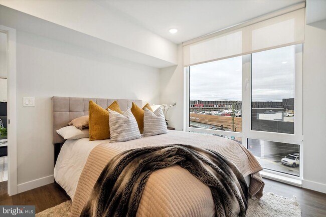 Building Photo - 1102 Germantown Ave