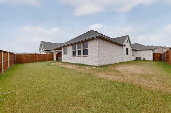 Building Photo - 1228 Watercrest St