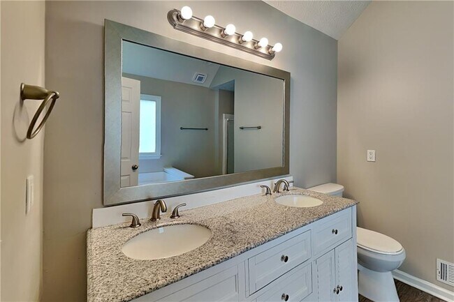 Building Photo - 405 Etowah Valley Way