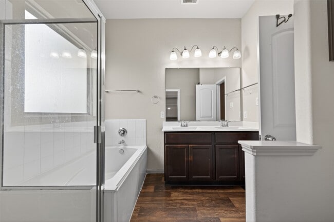 Building Photo - 5234 Jasmine Valley Ct