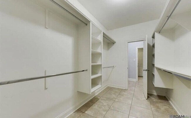 Building Photo - 7853 Seville Ct