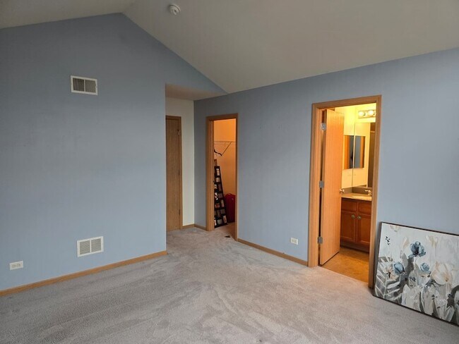 Building Photo - 549 S Jade Ln