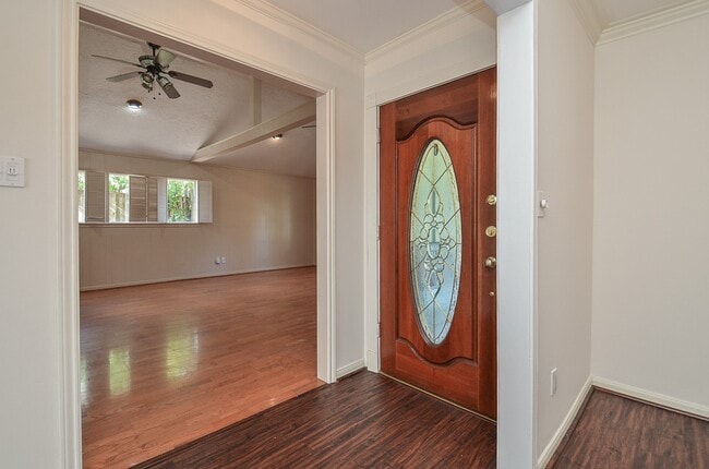 Building Photo - 7923 Burgoyne Rd