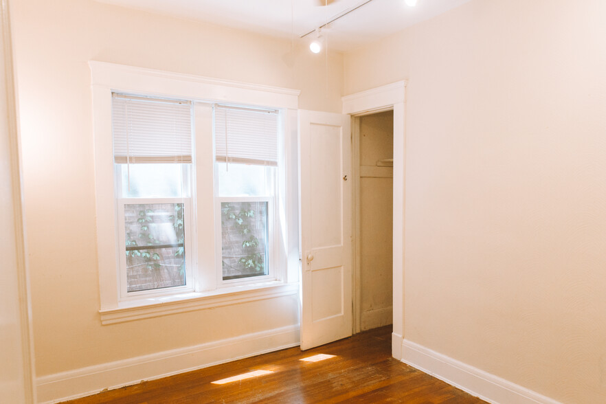 Building Photo - 2298 Bellfield Ave