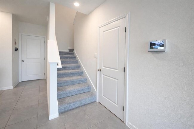 Building Photo - 400 Preston Cv Dr