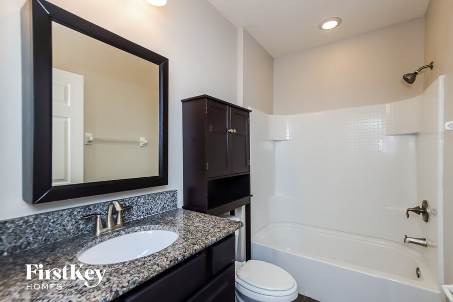 Building Photo - 1224 Dillard Dr SE