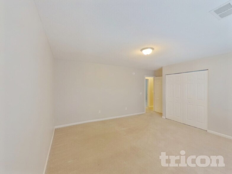 Building Photo - 732 Elderberry Ln