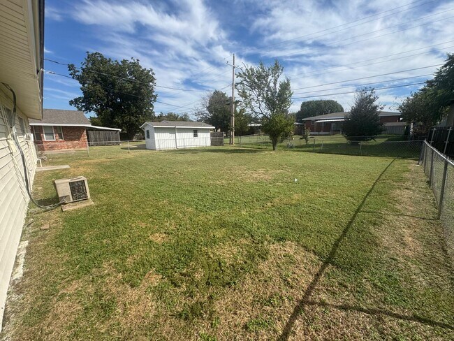 Building Photo - 1509 NW 49th St