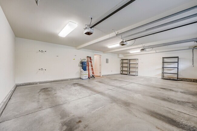 Building Photo - 140 Emerald Estates Ct