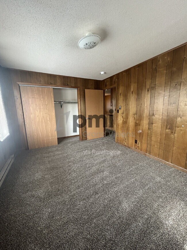 Building Photo - 955 4th St